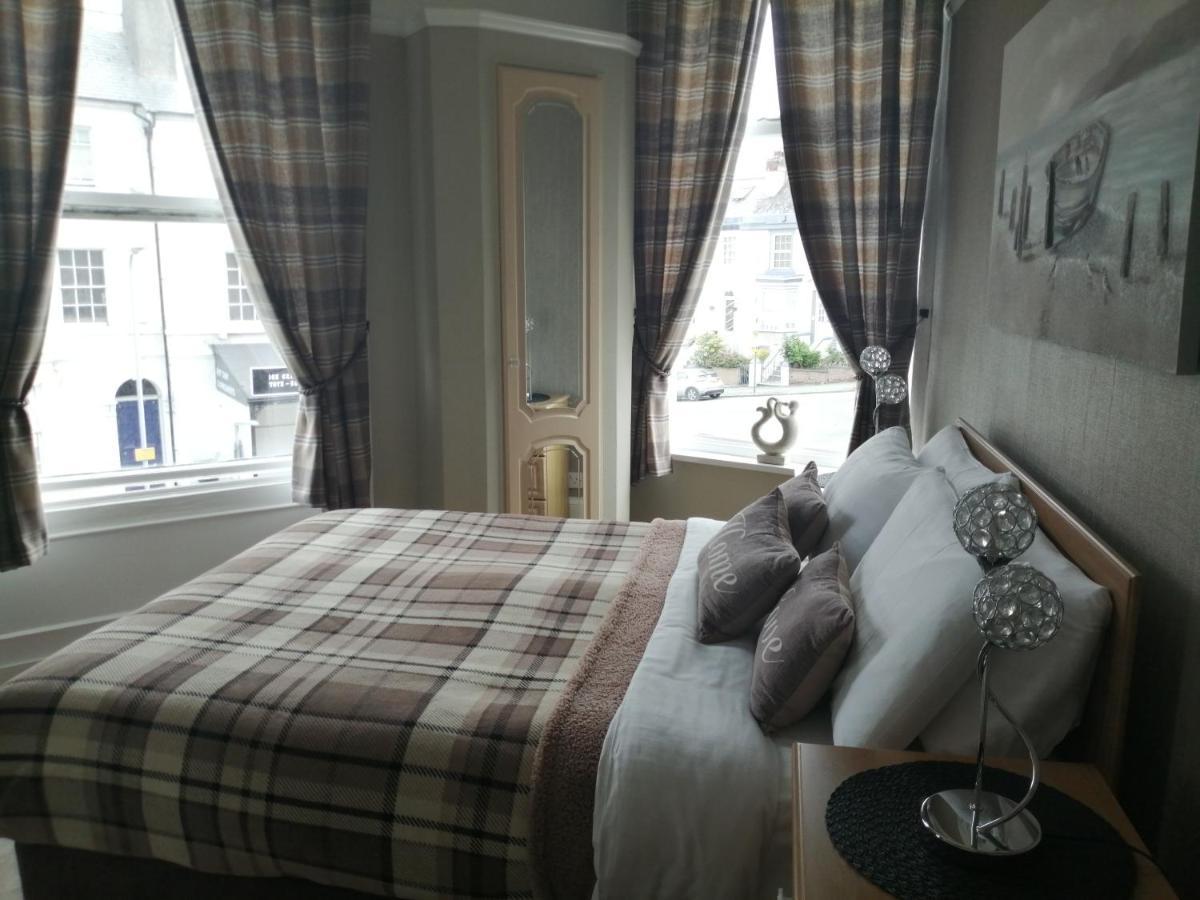 Burleigh Guest House Llandudno Exteriör bild