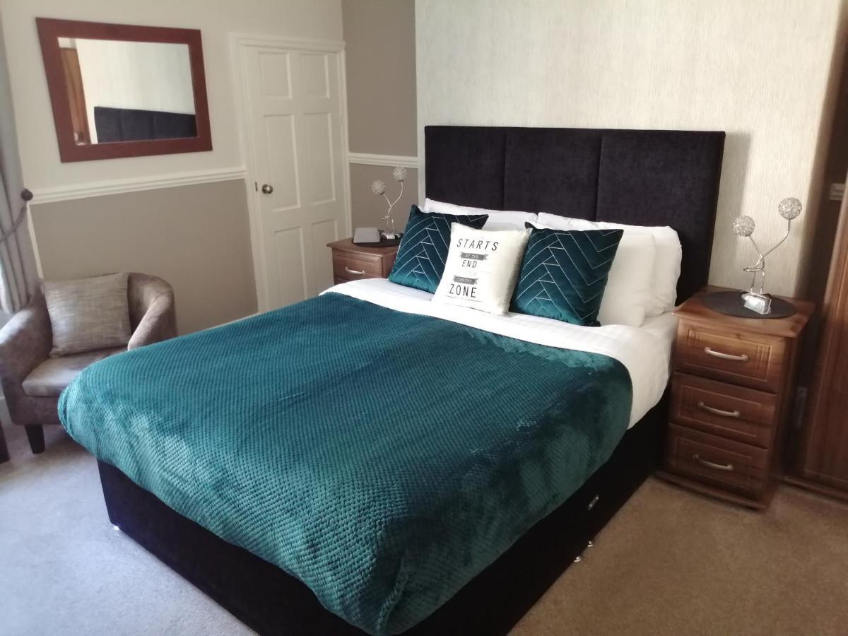 Burleigh Guest House Llandudno Exteriör bild