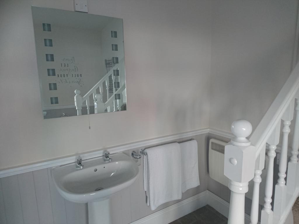 Burleigh Guest House Llandudno Exteriör bild
