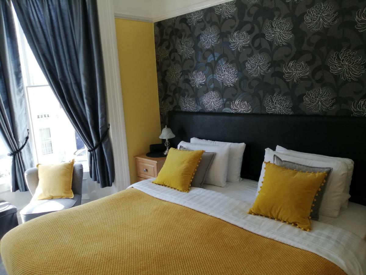 Burleigh Guest House Llandudno Exteriör bild